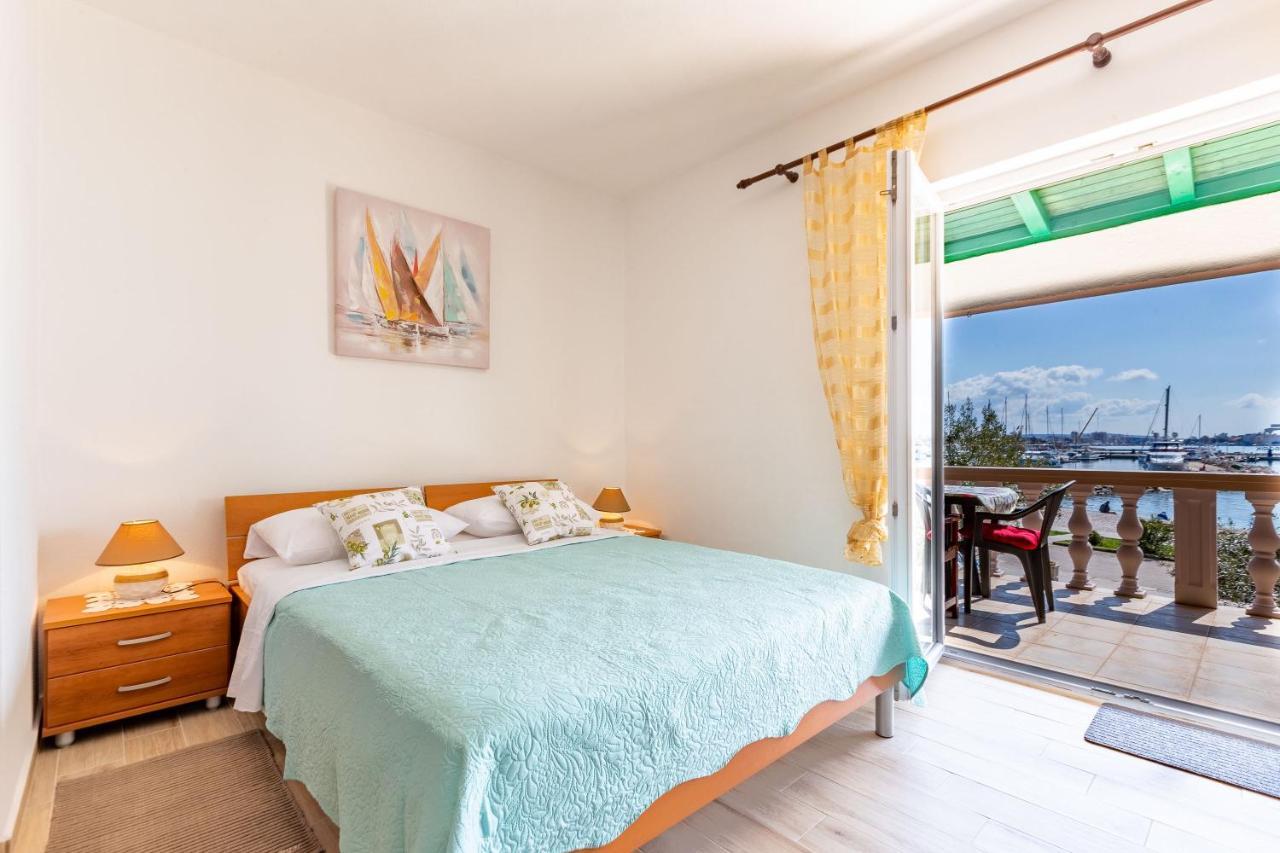 Mare-More Studio W Balcony And Beach Front And View Задар Екстериор снимка