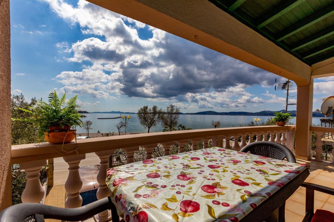 Mare-More Studio W Balcony And Beach Front And View Задар Екстериор снимка