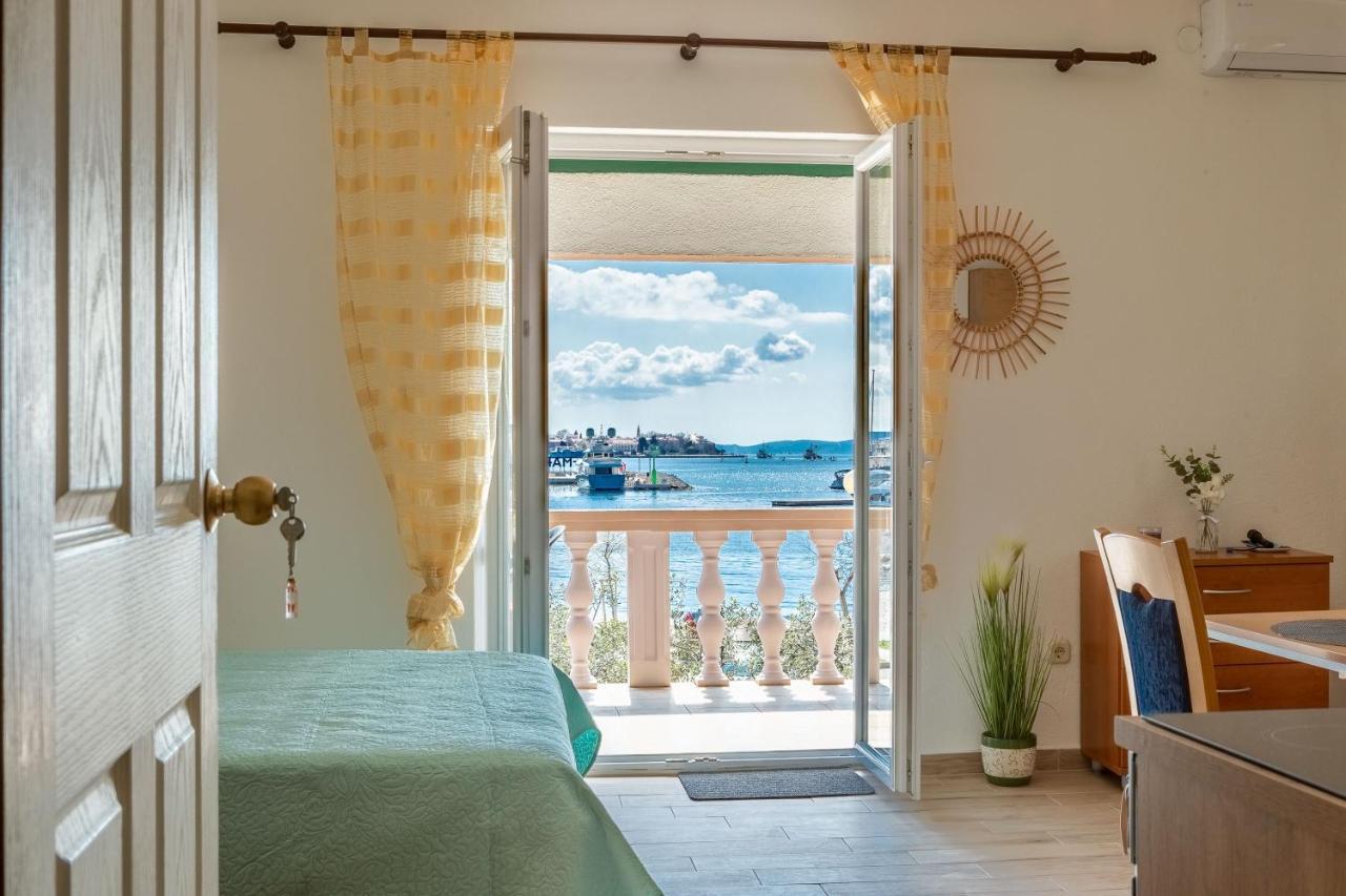 Mare-More Studio W Balcony And Beach Front And View Задар Екстериор снимка