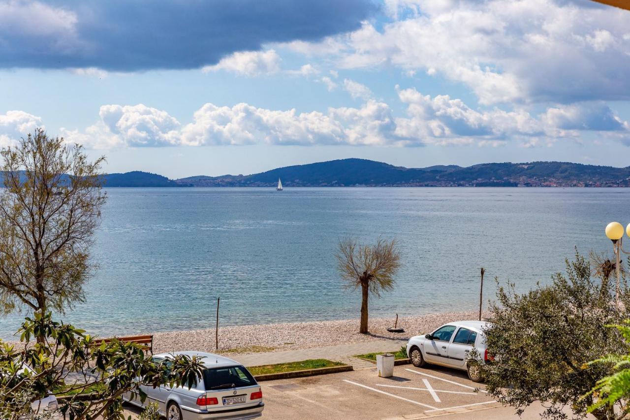 Mare-More Studio W Balcony And Beach Front And View Задар Екстериор снимка